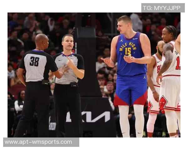 约基奇半场表现低迷仅得10分三分球6投全失状态堪忧